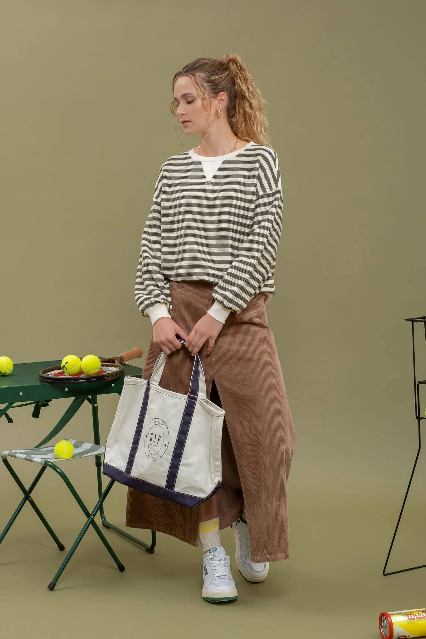 CONTRAST RIBBED RELAXED KNIT TOP