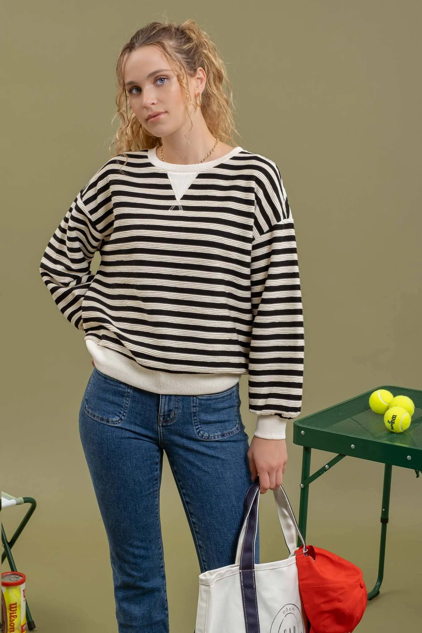 CONTRAST RIBBED RELAXED KNIT TOP