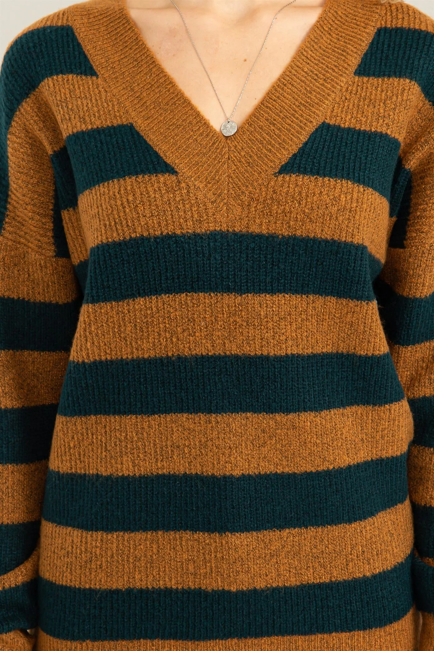 DZ23F077-Oversized Striped V-neck Sweater