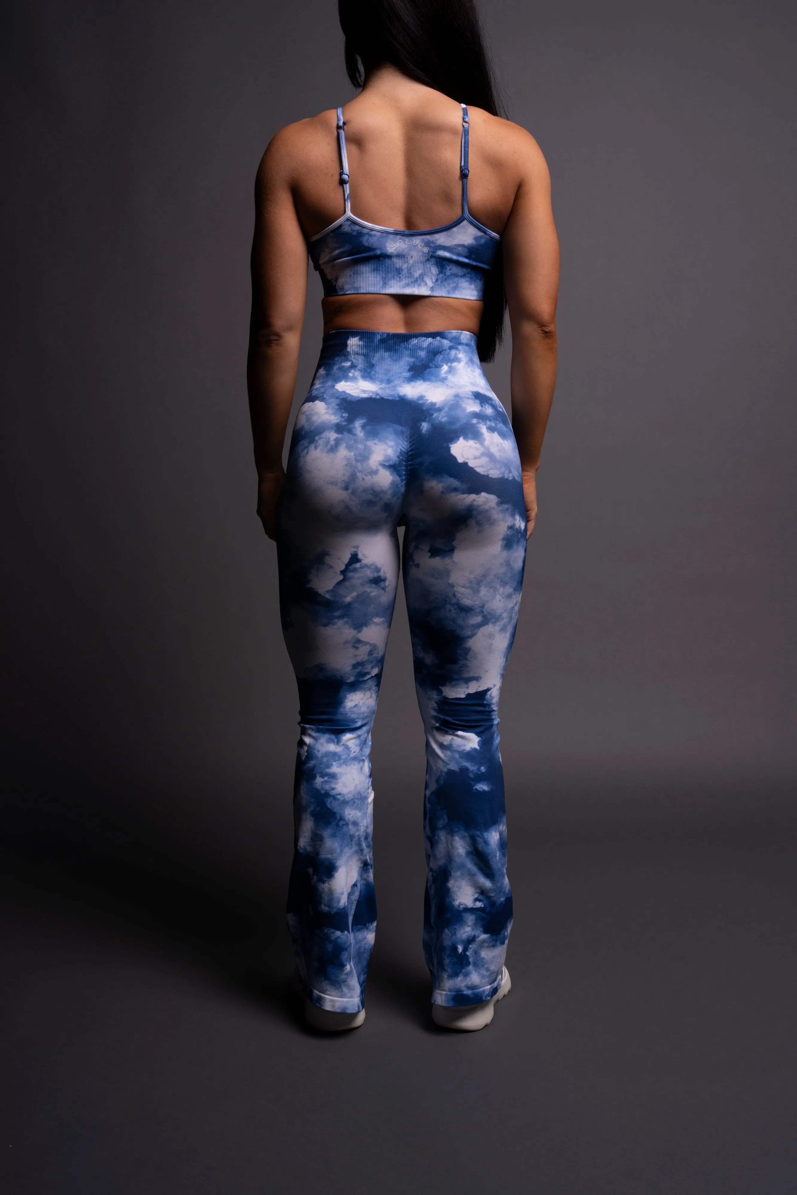 Our Stamp "Everson Seamless" Gracie Flare Scrunch Leggings in Blue Sky