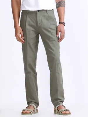 RAW SLUB PLEATED TROUSER IN PINE OLIVE
