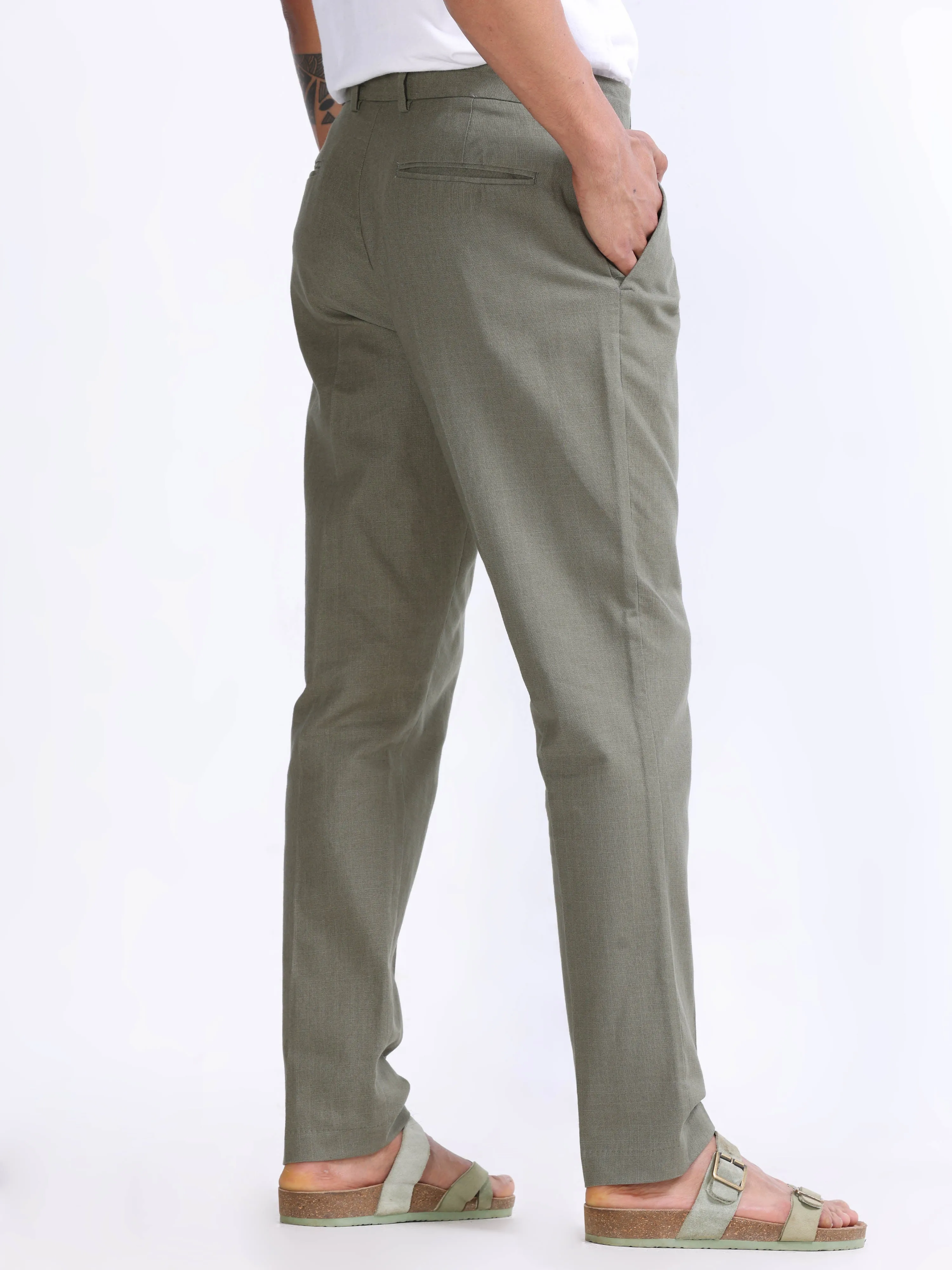 RAW SLUB PLEATED TROUSER IN PINE OLIVE